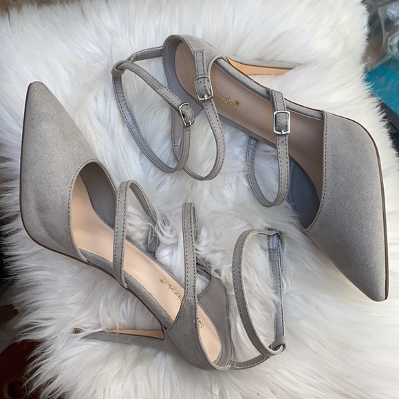 ๐๐SHOE DAZZLE POINTY TOE HEELS๐๐ - Picture 2 of 4